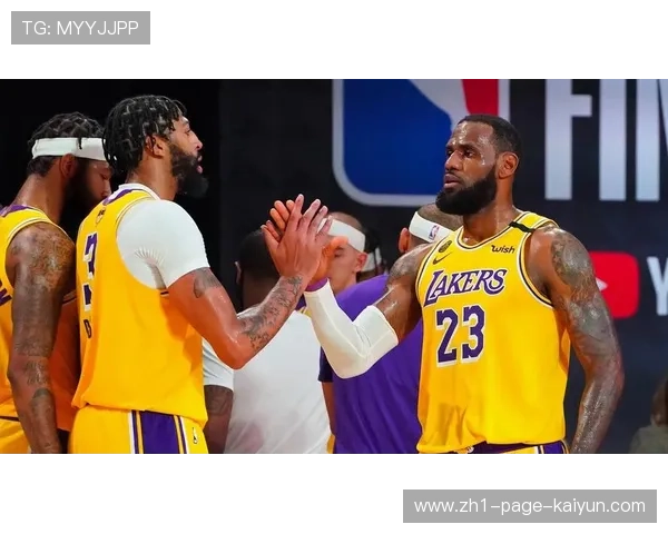 湖人管理层干涉教练排兵布阵 从沃格尔到哈姆的演变 湖人管理层干涉教练排兵布阵 从沃格尔到哈姆的演变